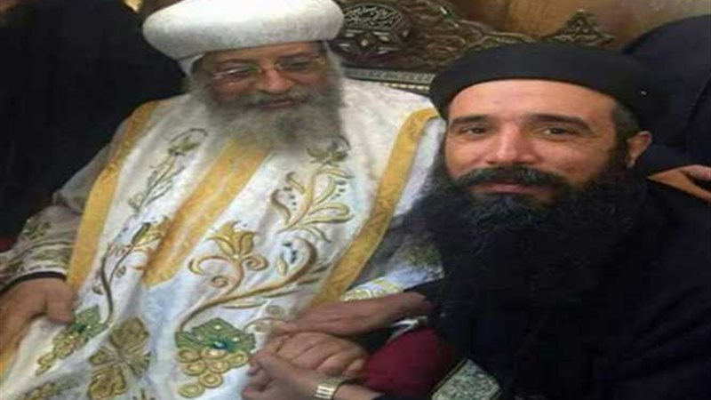 نقل جثمان كاهن كنيسة