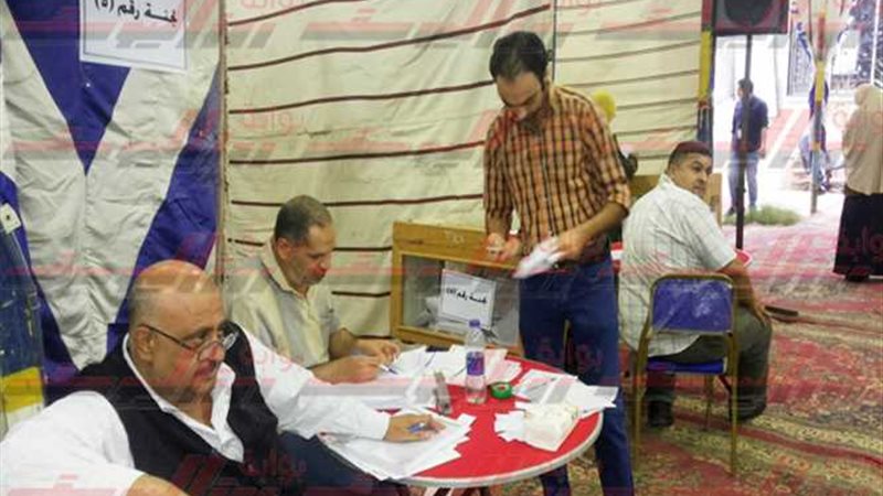 بدء فرز الأصوات في