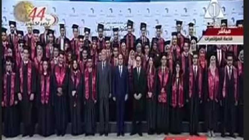 صور تذكارية للسيسي