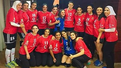 لقاء ودي بين فريقي طائرة الأهلي والصيد