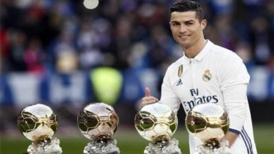 مانشستر يونايتد يراقب 