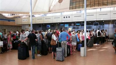 وصول أولى رحلات أوزباكستان السياحية إلى مطار شرم الشيخ الدولي