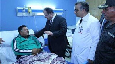 وزير الداخلية يزور مصابي حادث الواحات