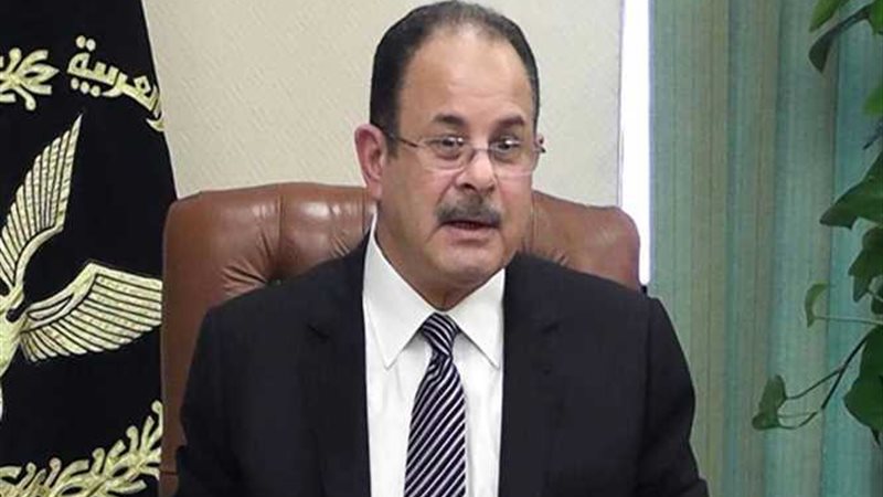 عبدالغفار يتلقى اتصالا