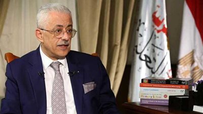شوقي: القيادة السياسية مهتمة بتطوير التعليم