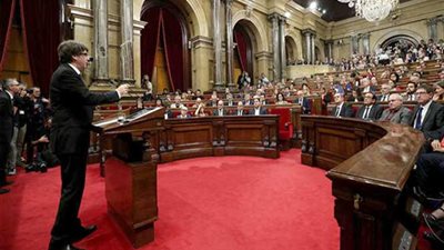 برلمان كتالونيا يعلن الاستقلال عن إسبانيا