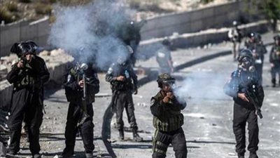 إصابة فلسطيني في مواجهات مع الاحتلال الإسرائيلي وسط قطاع غزة