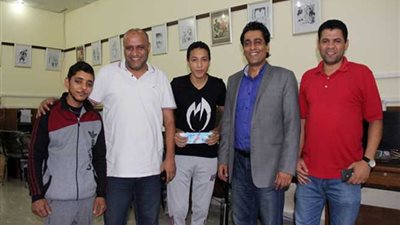 الفائز الأول في مسابقة بوابة روزاليوسف: كنت حجزت مقعدا على المقهى !‎