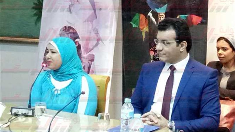 فاطمة عمر بطلة رفع