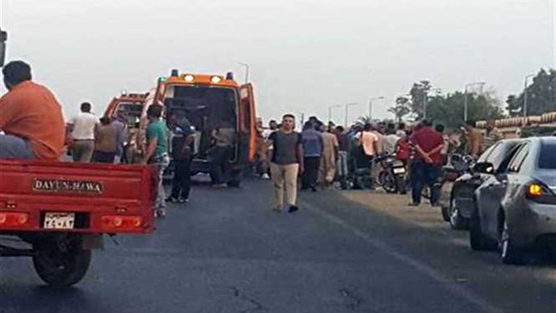 إصابة 12 فتاة في