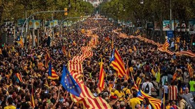 مدريد تهدد حاكم 