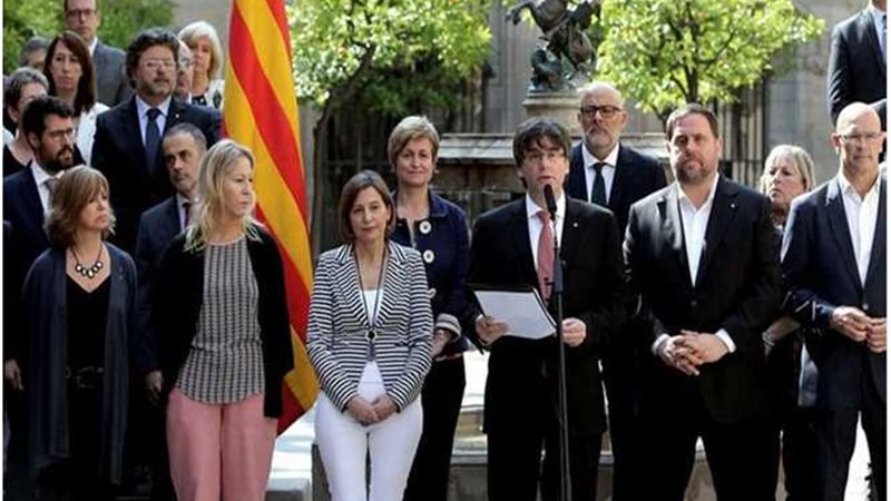 حكومة كتالونيا تواصل