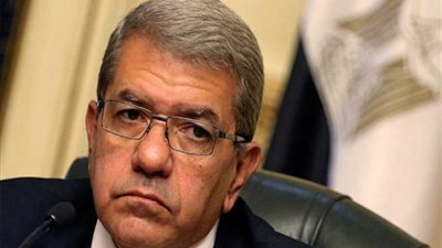 استمرار تثبيت سعر الدولار الجمركي عند 16 جنيها