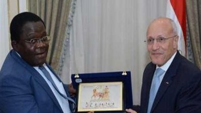 «العصار» يستقبل مدير وكالة الاستخبارات التنزاني لبحث التعاون المشترك