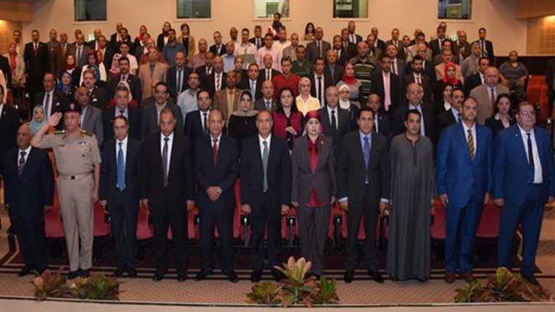 بالصور.. محافظ الإسكندرية: