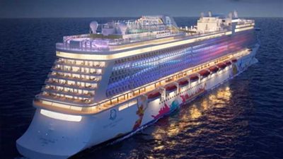 ميناء غرب بورسعيد يستقبل السفينة السياحية (world dream)