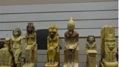 القبض على موظف بمحكمة سمالوط بحوزته 12 قطعة أثرية للاتجار