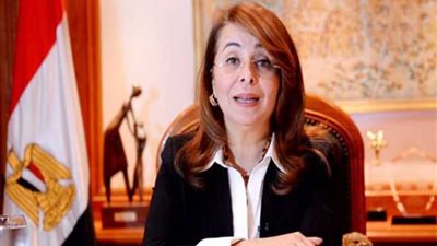 «التدخل السريع» ينقل سيدة مسنة إلى دار رعاية