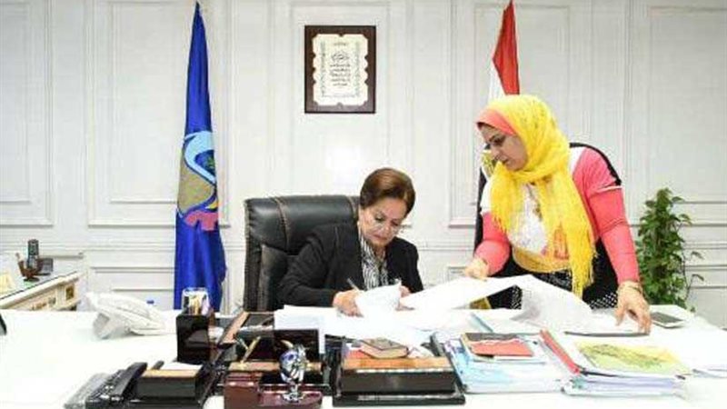 محافظ البحيرة تعتمد