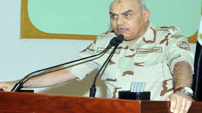 وزير الدفاع يلتقي