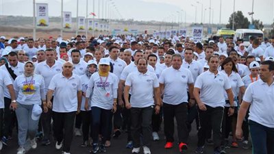 السيسي يُشارك وفود شباب العالم في 