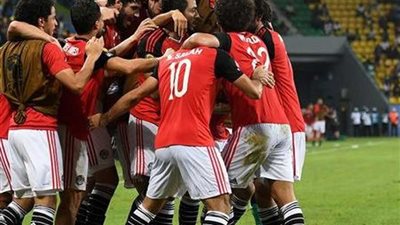 استاد القاهرة يقيم احتفالا للاعبي المنتخب بعد التأهل للمونديال