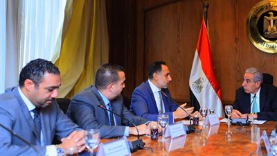 قابيل: يستعرض ترتيبات البعثة التجارية إلى المملكة المتحدة.. نوفمبر الجاري