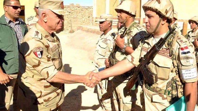 رئيس الاركان يتفقد