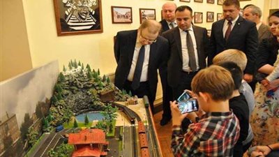 القطارات الروسية تصل القاهرة في معرض بالثقافي الروسي