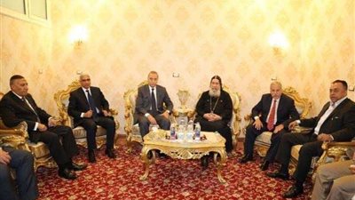 بالصور.. احتفال أقباط قنا بعيد 