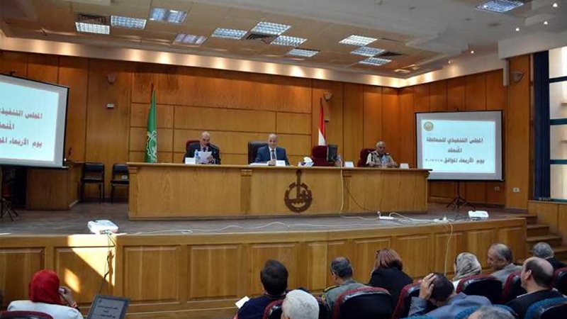 محافظ القليوبية يهدد