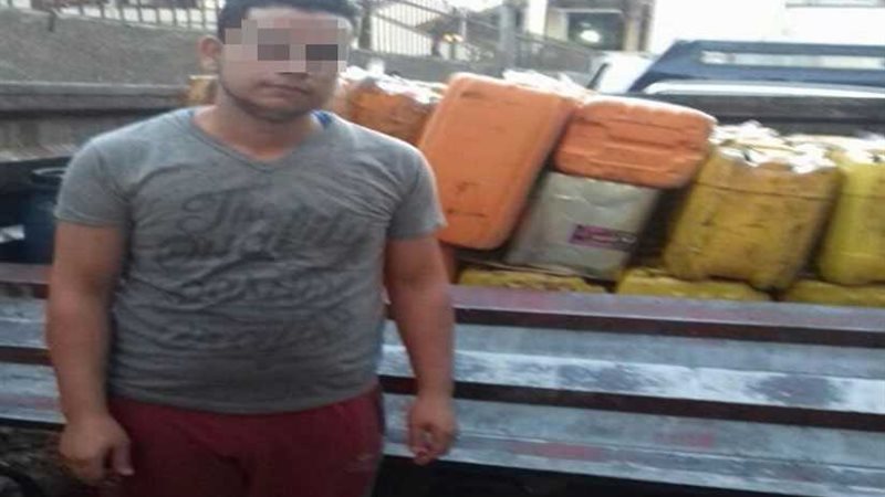 ضبط سائق بحوزته طن