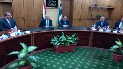 الزراعة تُسند حق إدارة وطرح 130 محطة تموين للبترول