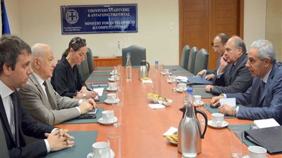 وزير التجارة يدعو لتحالف بين الشركات المصرية واليونانية