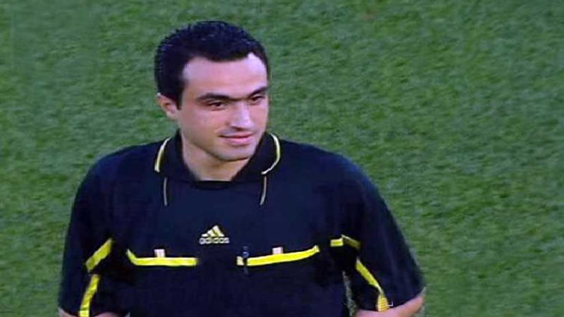 صافرة طارق سامي تدير