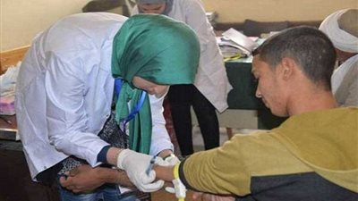 الداخلية توقع الكشف الطبي على 101 حالة بمراكز الشباب