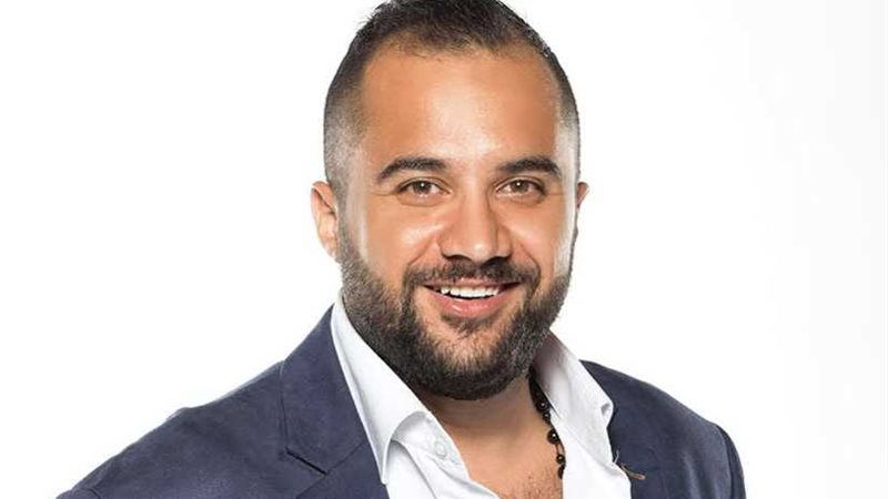 علي الألفي يعد جمهوره