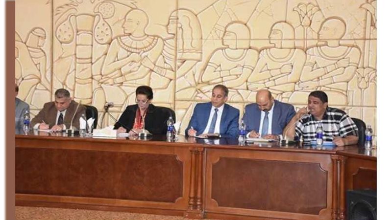 لجان لمراجعة وتقييم