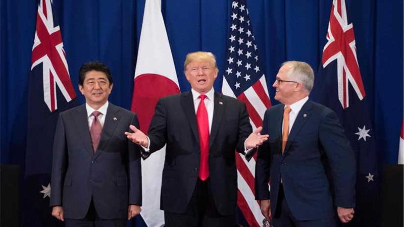 ترامب يلتقي مع زعيمي