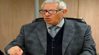 مكرم: اتفاق مع الأزهر على السماح لـ 50 عالمًا فقط بالإفتاء