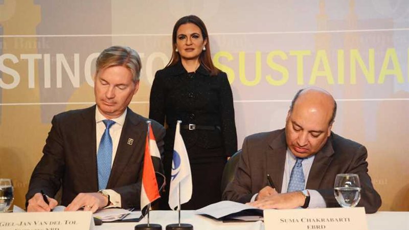 وزيرة الاستثمار ورئيس