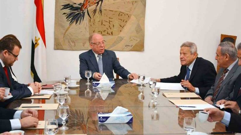 النمنم يستقبل سفيرة