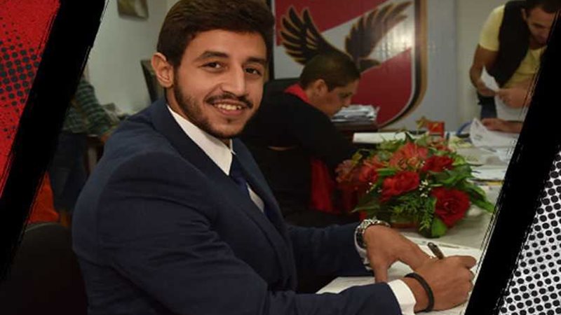 أحمد مصطفى.. طيار