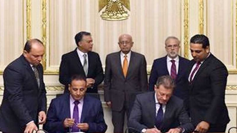 رئيس الوزراء يشهد