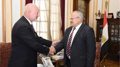 بالصور.. رئيس جامعة القاهرة يستقبل ممثل منظمة الإيسيسكو