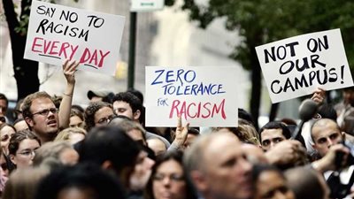 بالوقائع والصور.. العنصرية في بلاد الحرية