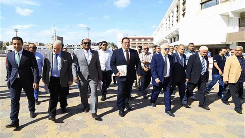 بالصور.. البرنامج