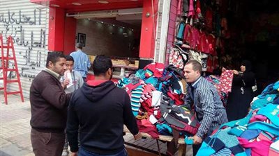 حملة إزالة لإشغالات الطريق بمحطة الرمل والميناء الشرقية