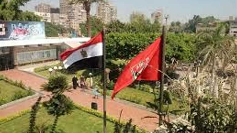 بالصور.. الأهلي يبدأ