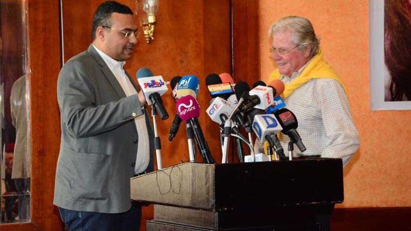 حسين فهمي وسلاف في